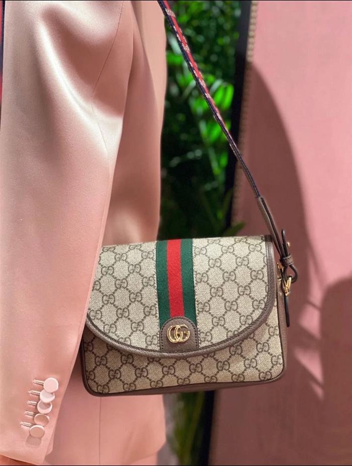 2025210C722117N201827587