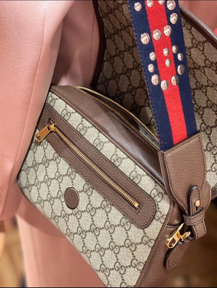 2025210C722117N201827603