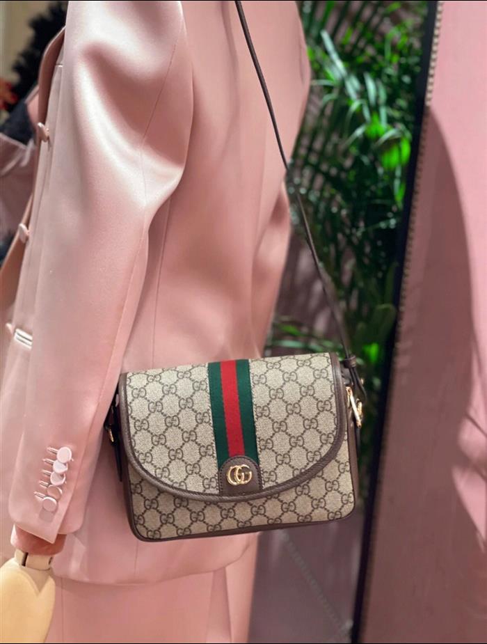 2025210C722117N201827617