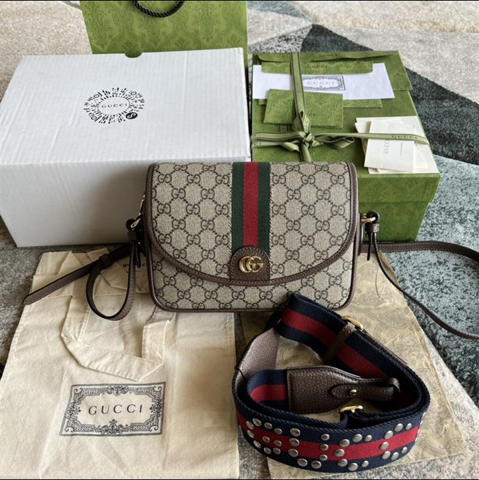 2025210C722117N201827663