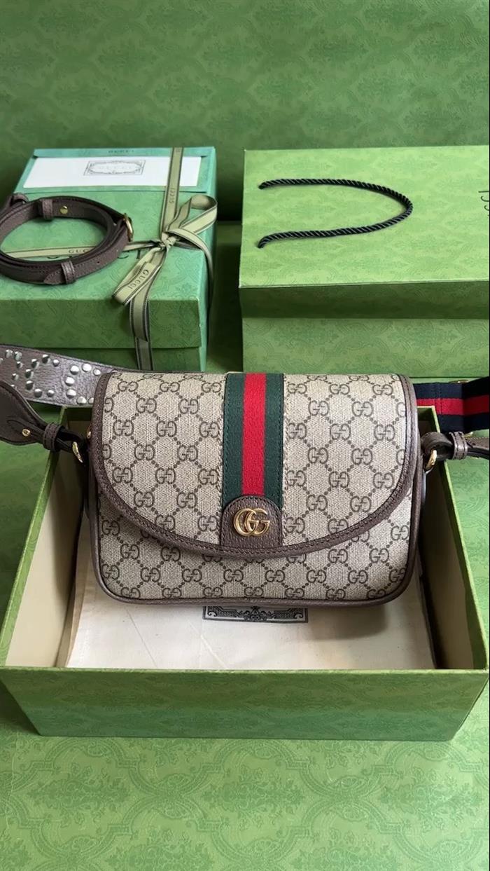 2025210C722117N201827930