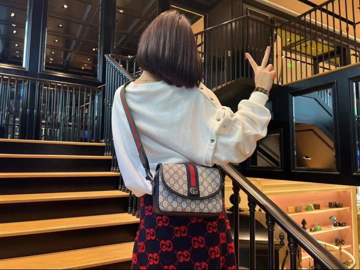 2025210C722117N201827978