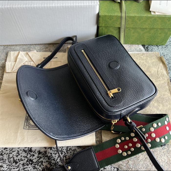 2025210C722117N201828196