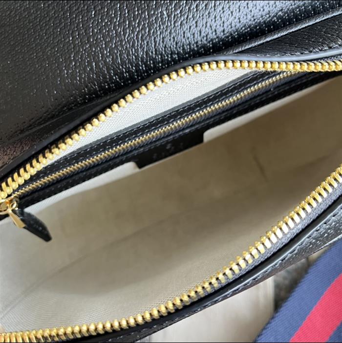 2025210C722117N201828352