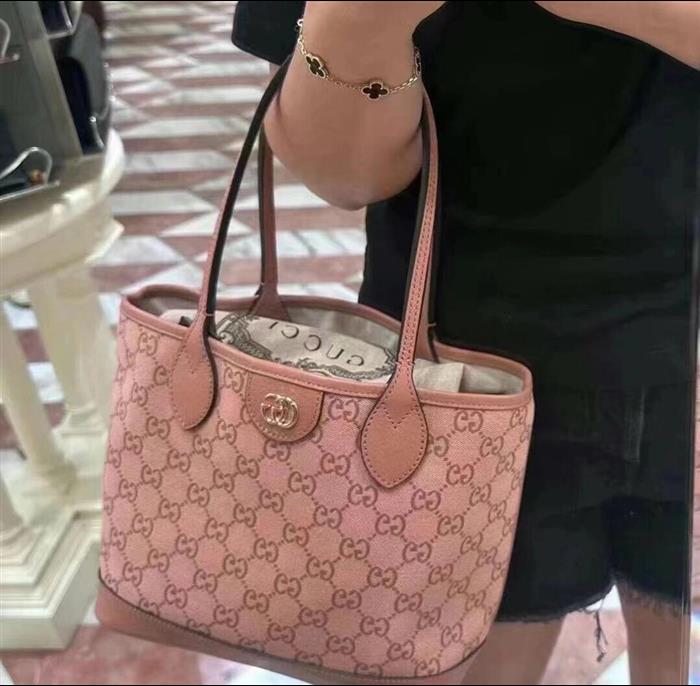 2025210C726762N201834863