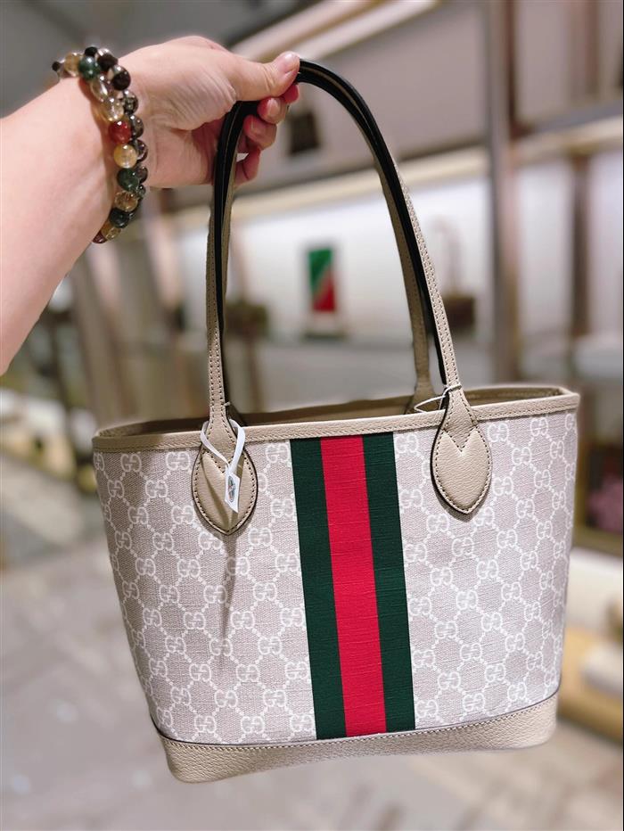 2025210C726762N201834926