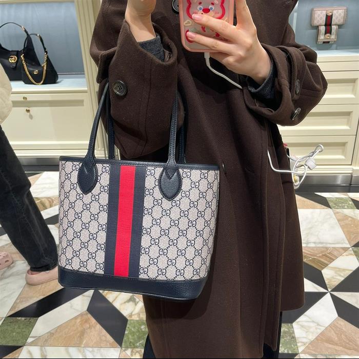 2025210C726762N201834989