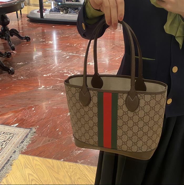 2025210C726762N20183565