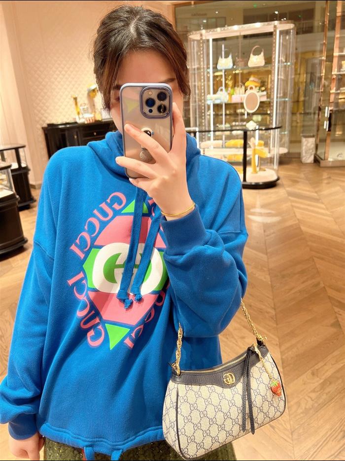 2025210C735132N201838746