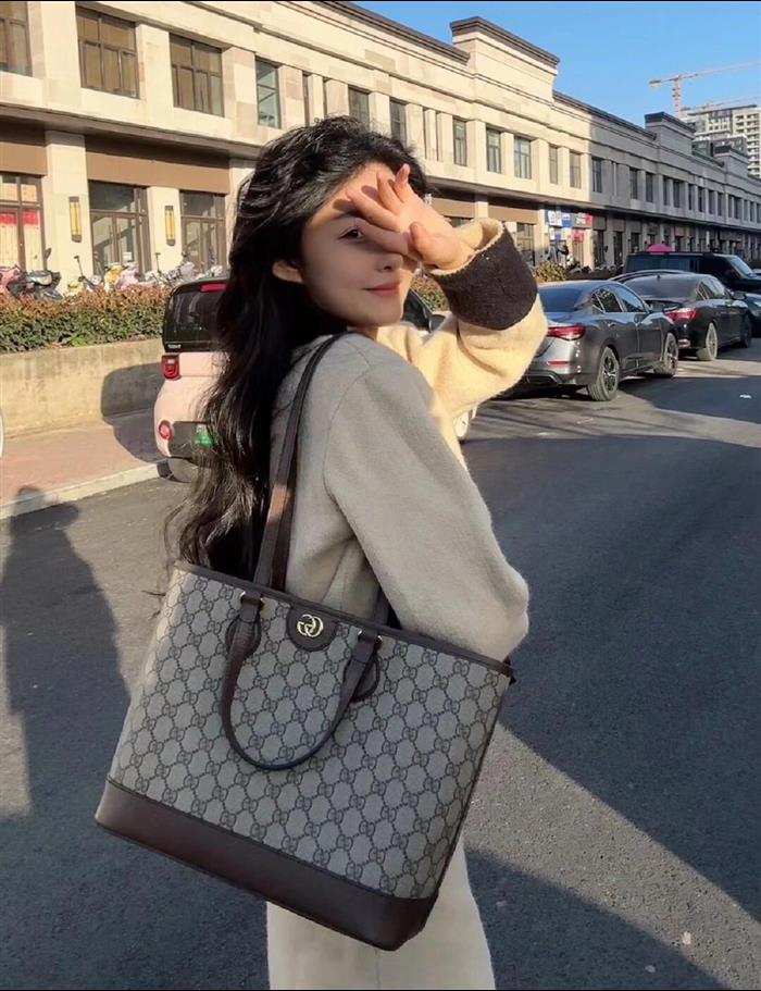 2025210C765043N201849799