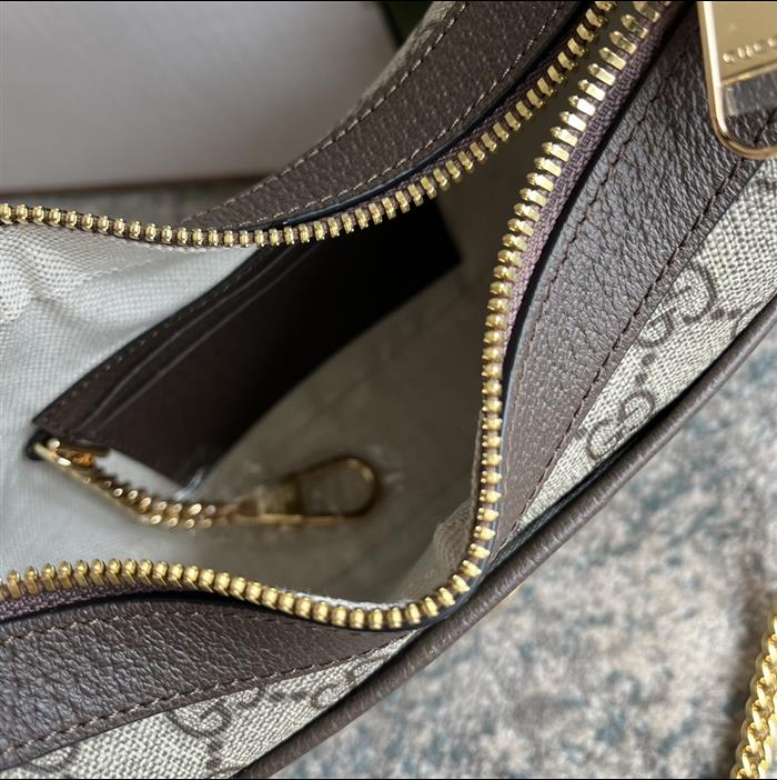 2025210C772308N201853377