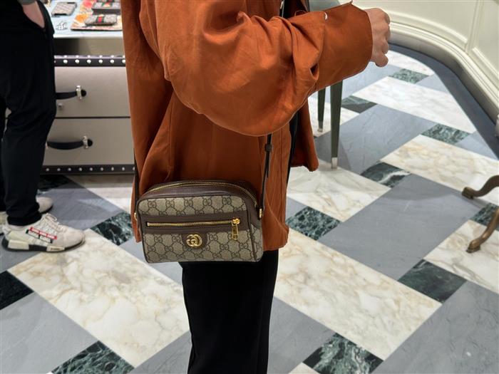 2025210C772311N201853817