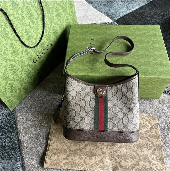 2025210C781402N201856105