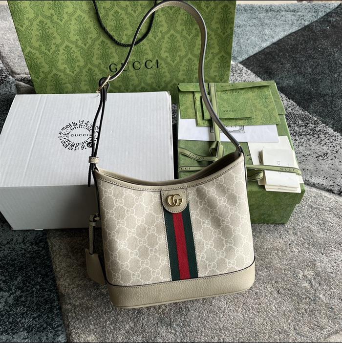 2025210C781402N201856386