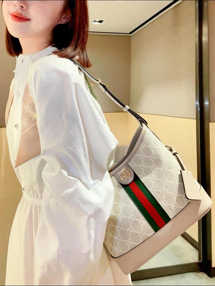 2025210C781402N201856559