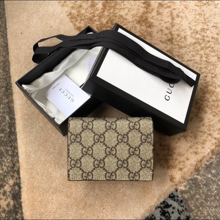 2025210C476050N203031828