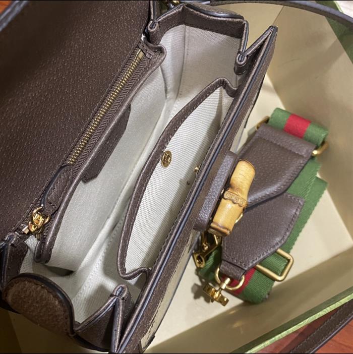 2025210C675797N202043236