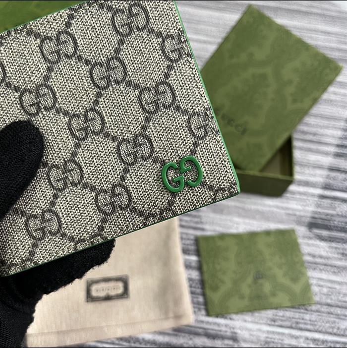 2025210C768243N201926676