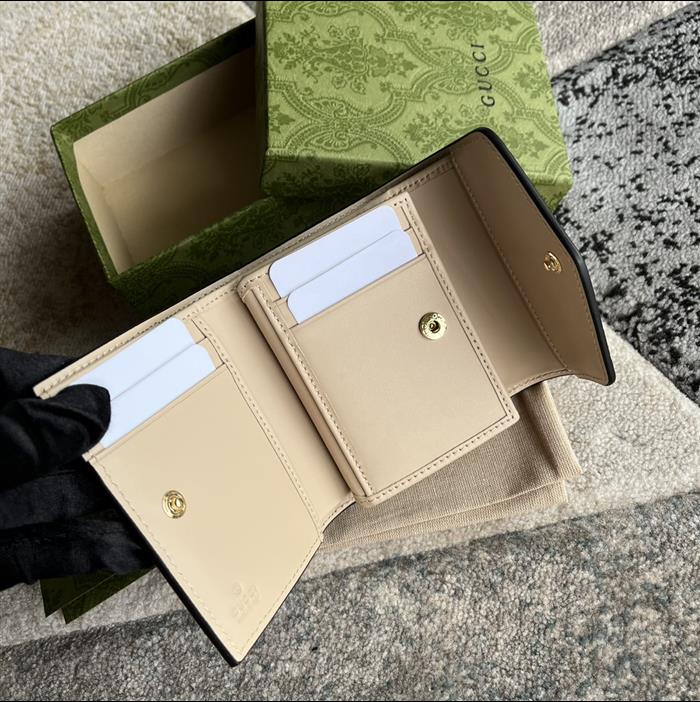 2025210C772793N201931996