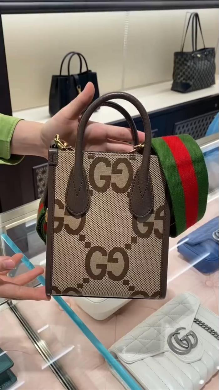 2025210C671623N201911581