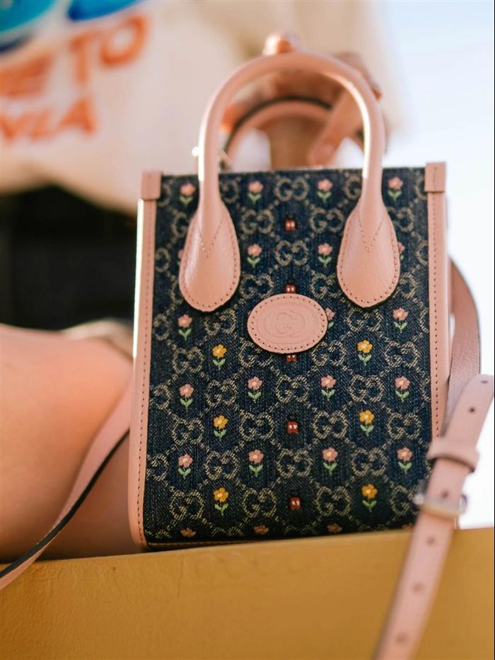 2025210C671623N201912956