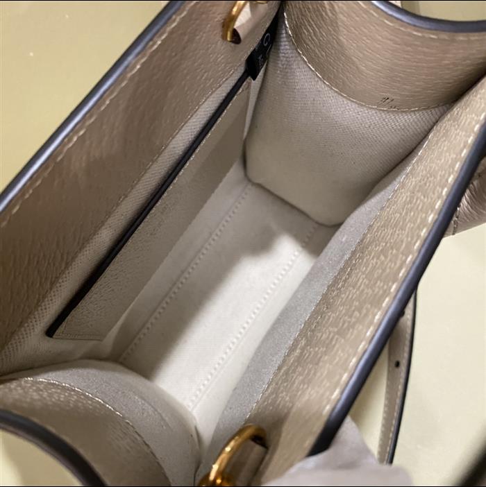 2025210C671623N201913627