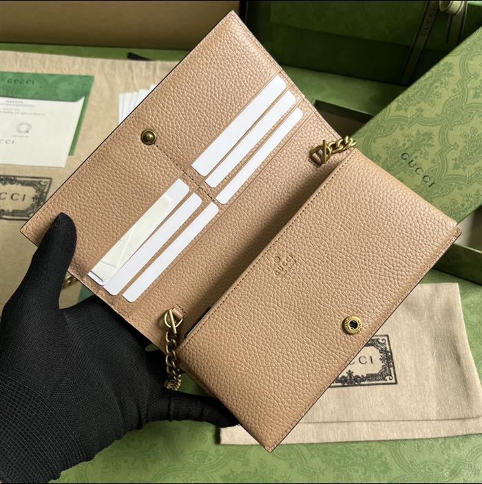 2025210C746056N201917646