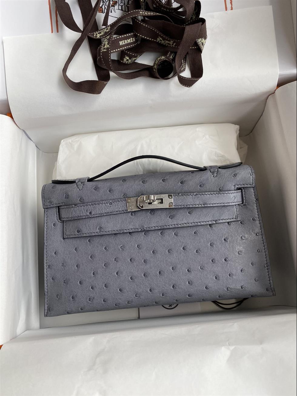 Kelly Pochette