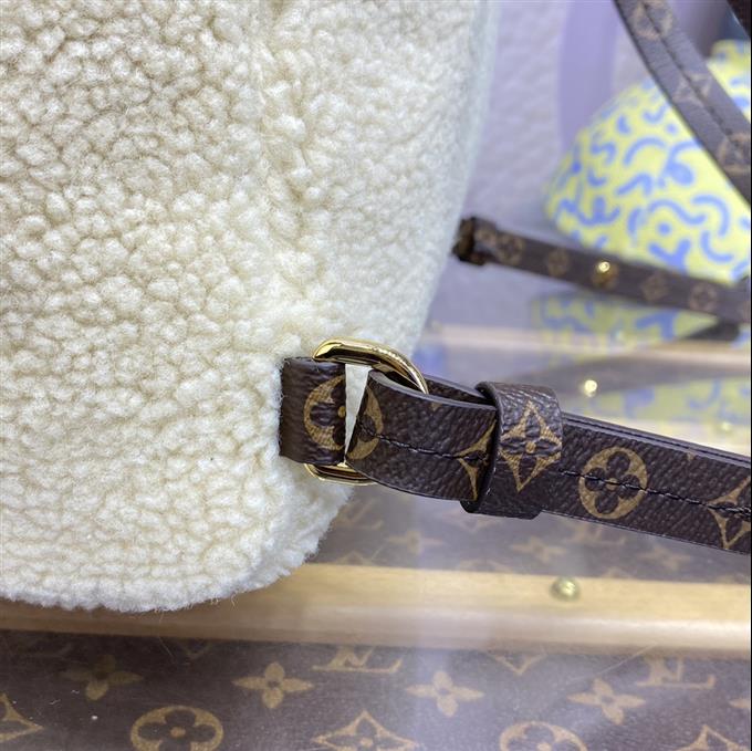 2025224M23384204032592