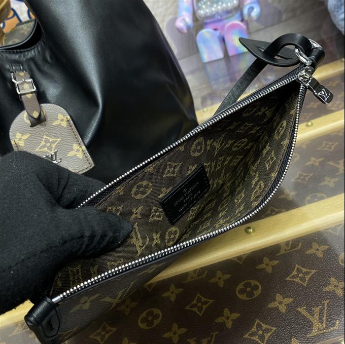 2025224M1126611117375