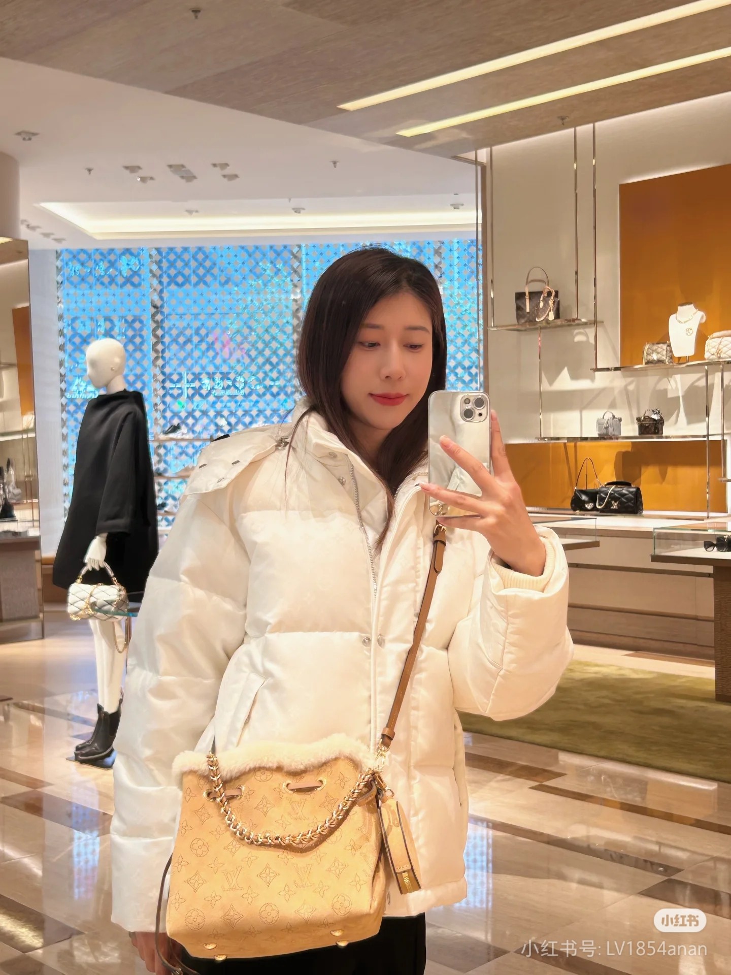 2025224M1183922819722