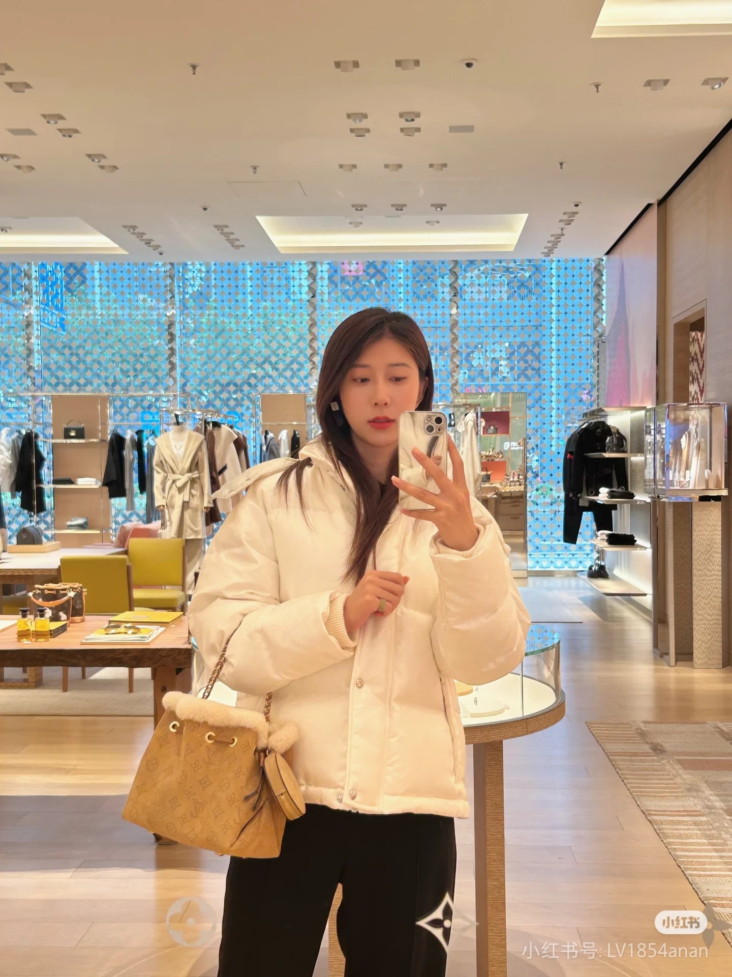 2025224M1183922819830