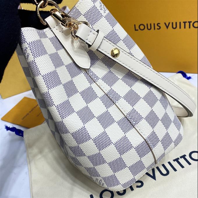 2025224N4529211121540