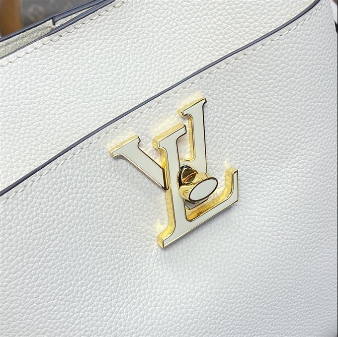 2025224M2400611119765