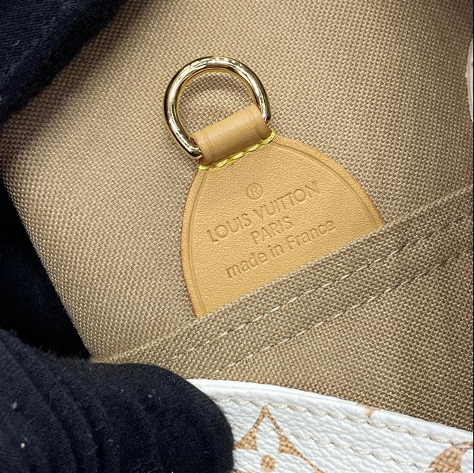 2025224M4681711120250