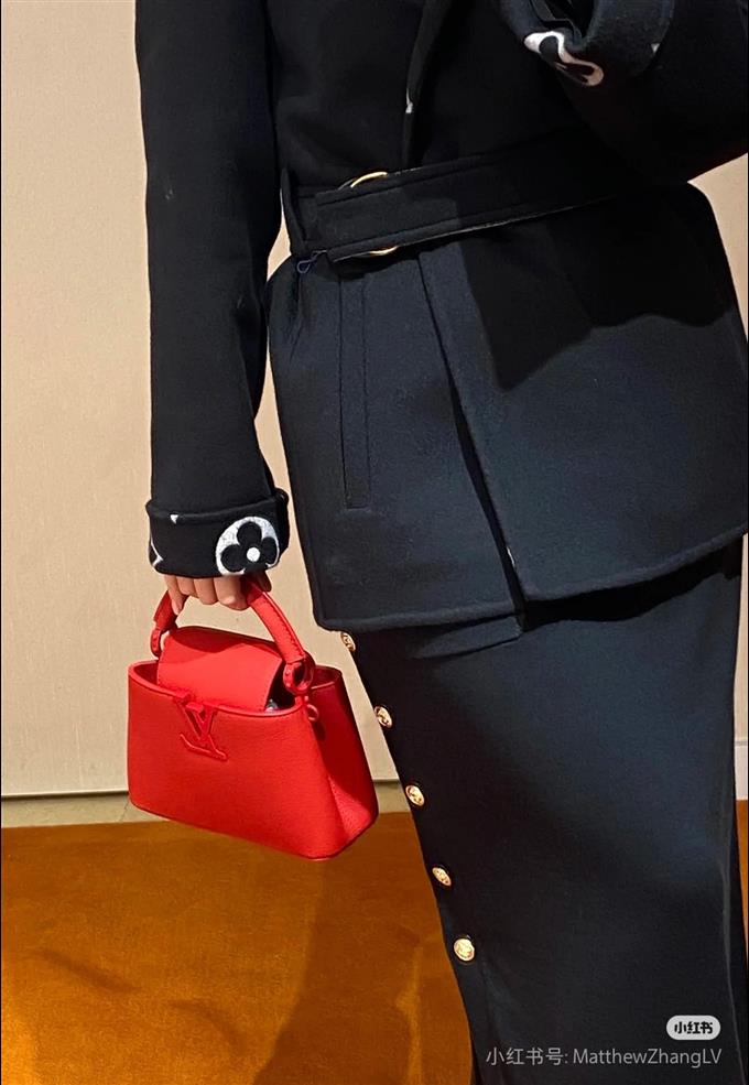 2025224M117989489264