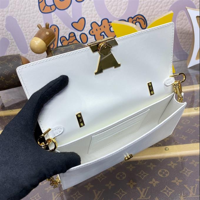 2025224M1240521337833