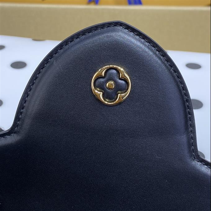 2025224M2037494826832