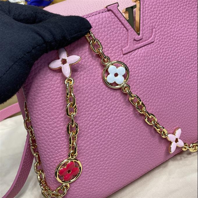 2025224M223759482224