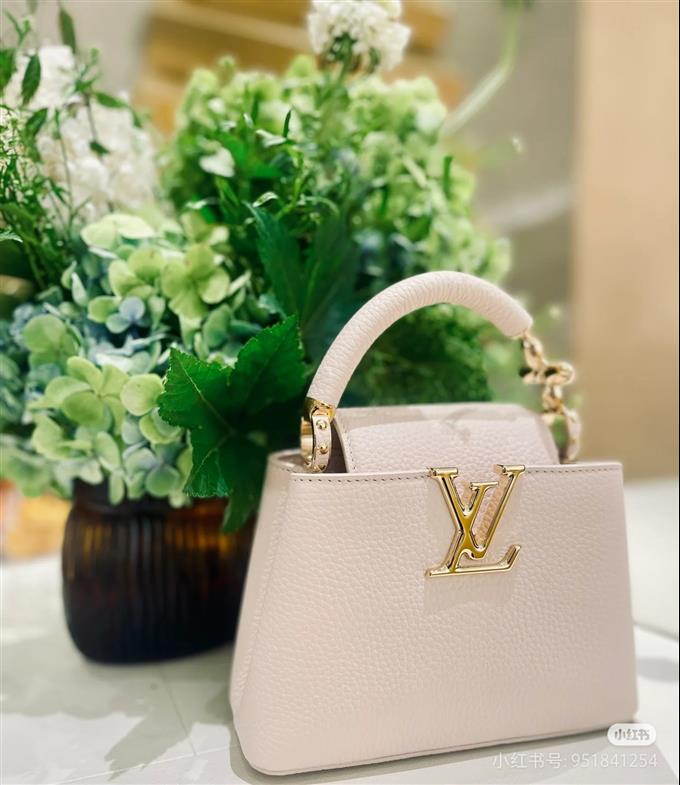 2025224M2394494832521