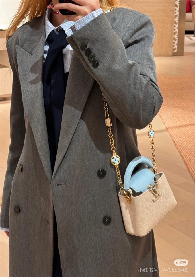 2025224M2395294755695