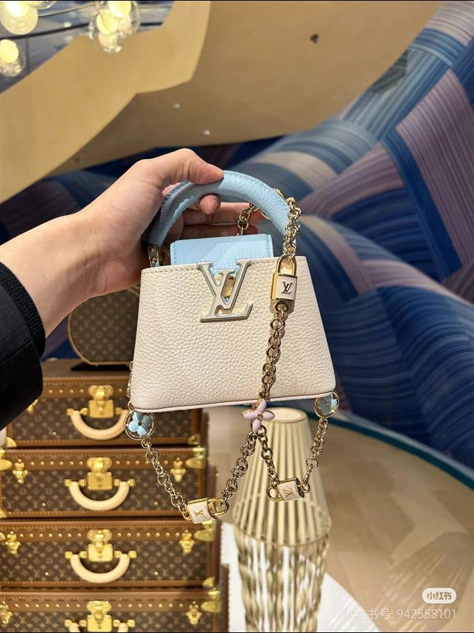 2025224M2395294824886