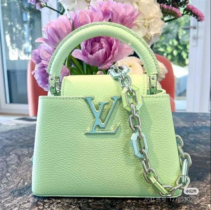 2025224M2468394819384