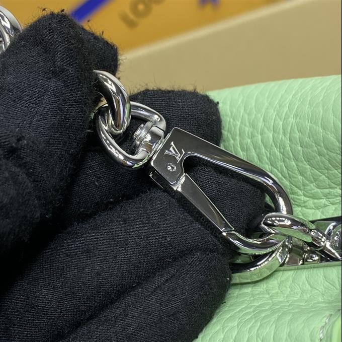 2025224M2468394843422