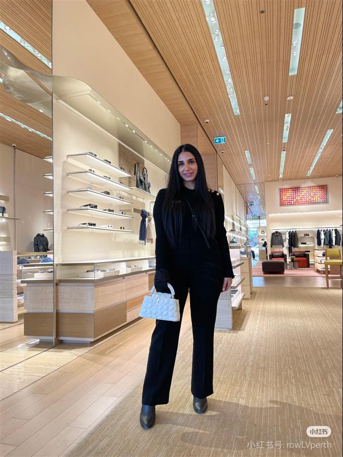 2025224M2528310323241