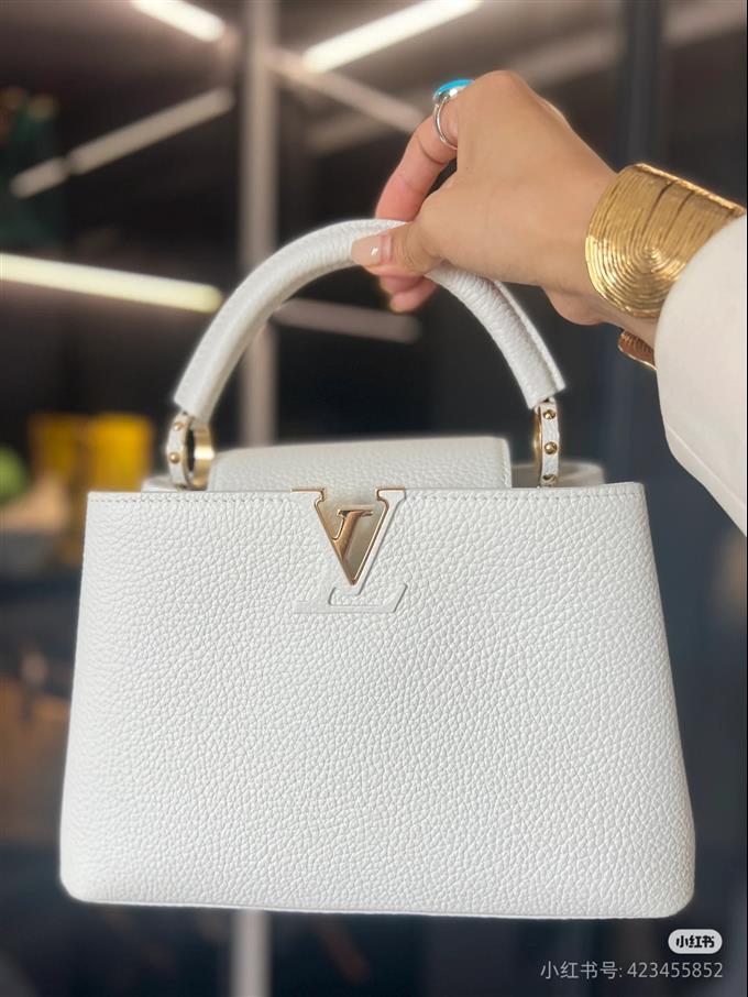 2025224M4225994832192