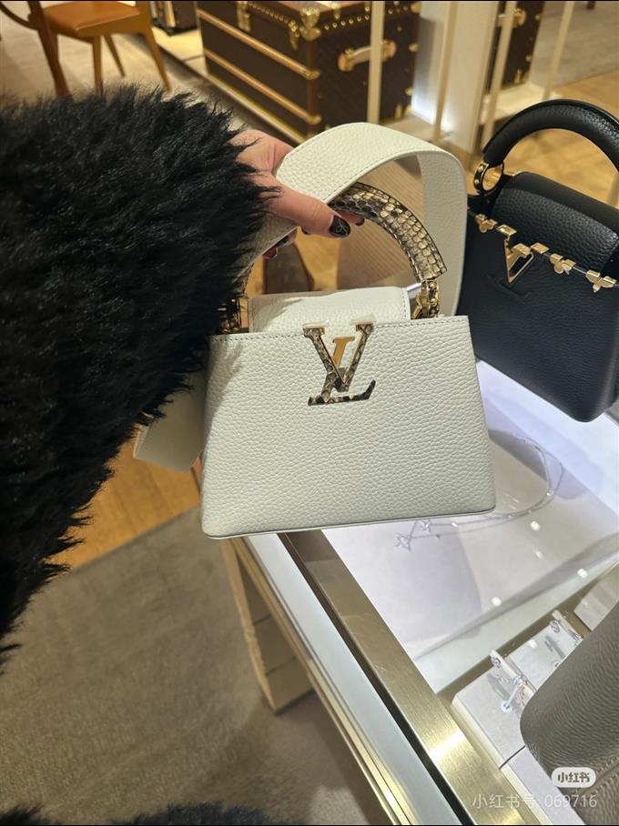 2025224M5592194831382