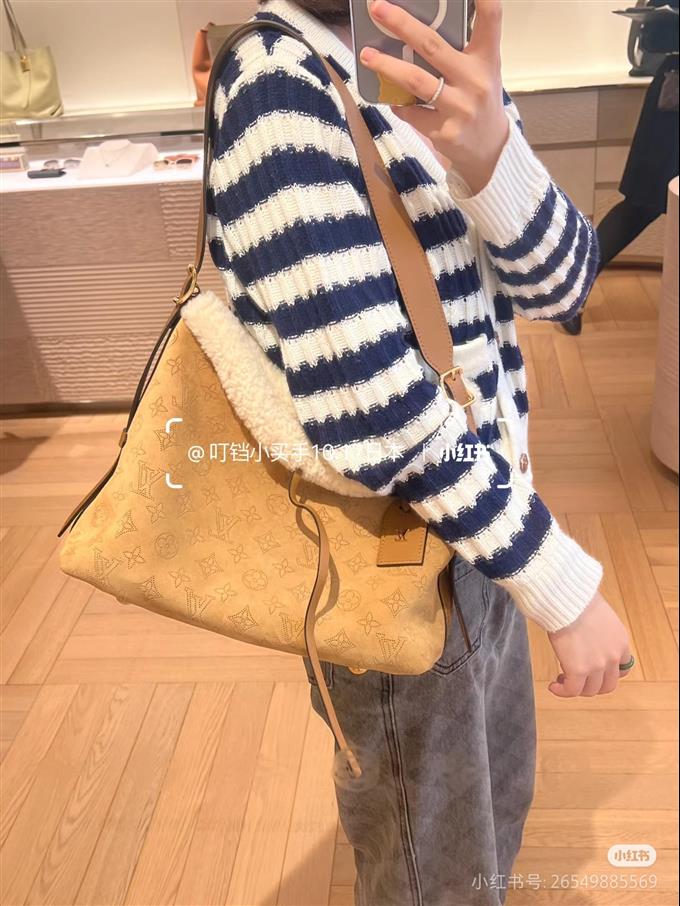 2025224M11843102031176