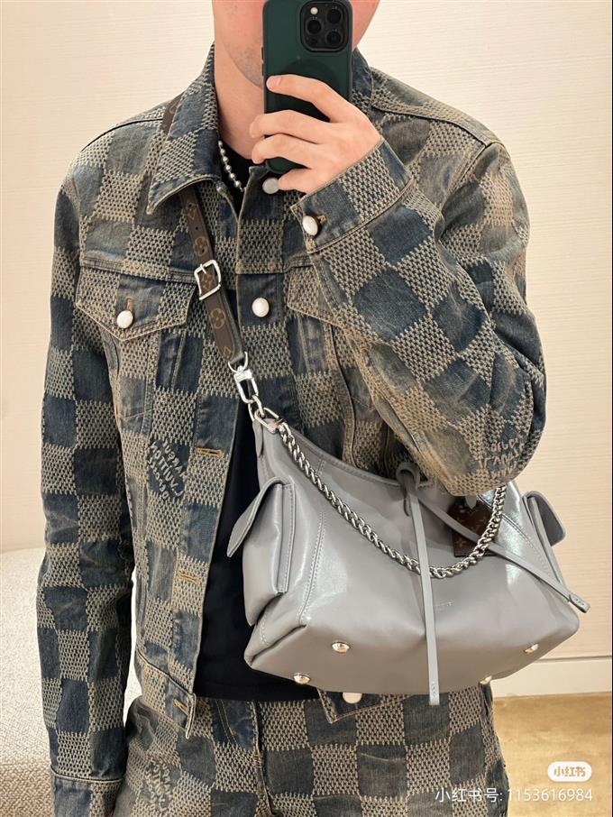 2025224M12579102030828