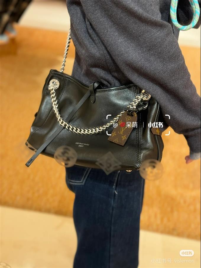 2025224M12888102023817